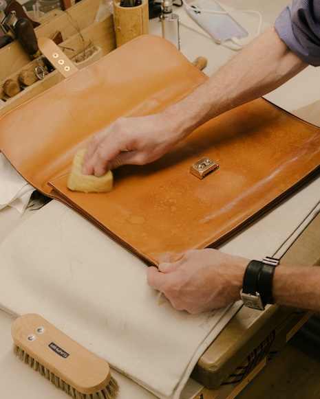 In Hermès’s repair workshops, more than 100 craftsmen specialize in the restoration ofsaddlery and leather goods. Image: ®MVerret_1623
