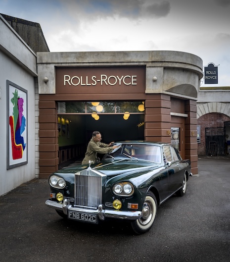 A rare 1965 Rolls-Royce Silver Cloud III Mullinar Park Ward outside the ‘March Motor Works’ at the 2024 Goodwood Revival. Image credit: Rolls-Royce Motor Cars